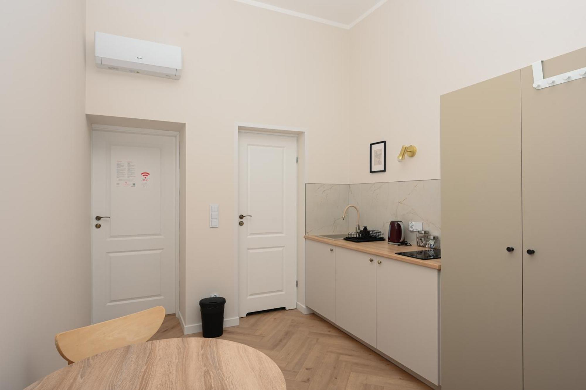 Rentplanet - Studio Plac Matejki Краков Экстерьер фото
